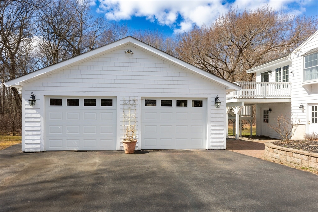 145 Allen Road Easton, MA 02356 - Photo 3 of 33 Gallery Image 3