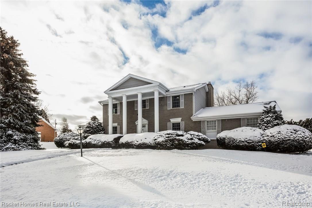 5060 Tree Hill Road Grand Blanc, MI 48439 - Photo 3 of 47 003-Front_View-5281723-medium.jpg