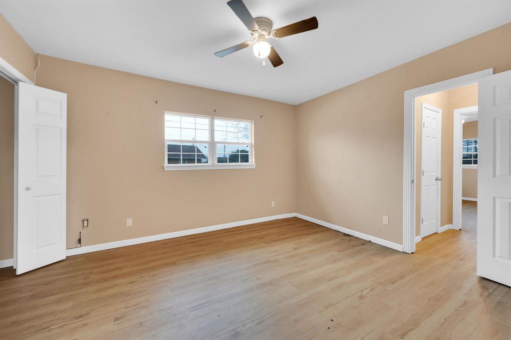 910 South Preston Street Ennis, TX 75119 - Photo 17 of 26