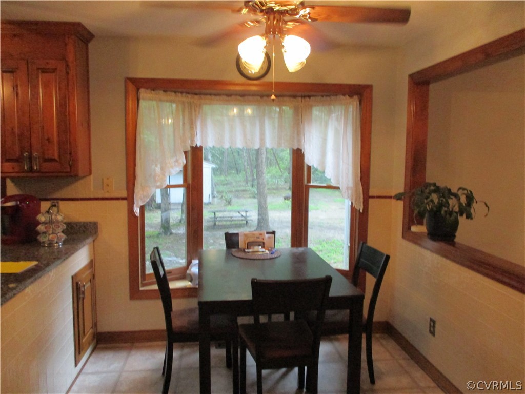 12630 2nd Branch Road Chesterfield, VA 23838 - Photo 10 of 23 Eat in Kitchen with Bay Window & Ceiling Fan
