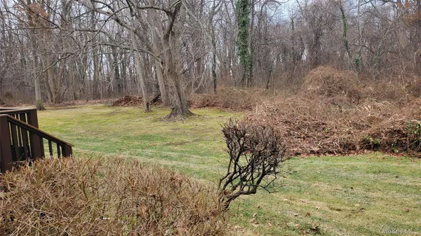 $1,100,000 | 45 Windsor Gate Drive, Unit 45, North Hills, NY 11040