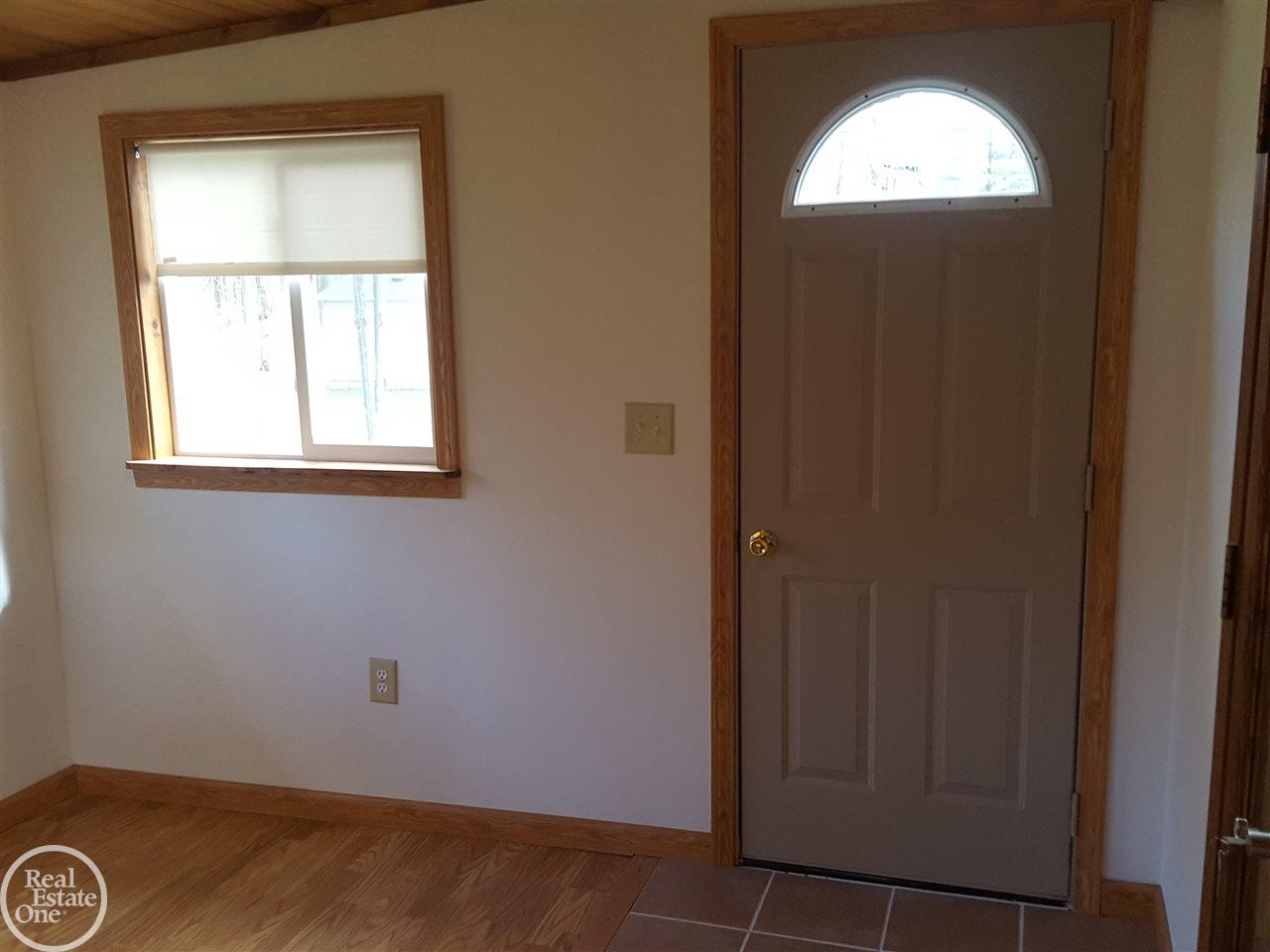 2396 Partridge Road Port Huron, MI 48060 - Photo 5 of 32 31289494-4.JPG