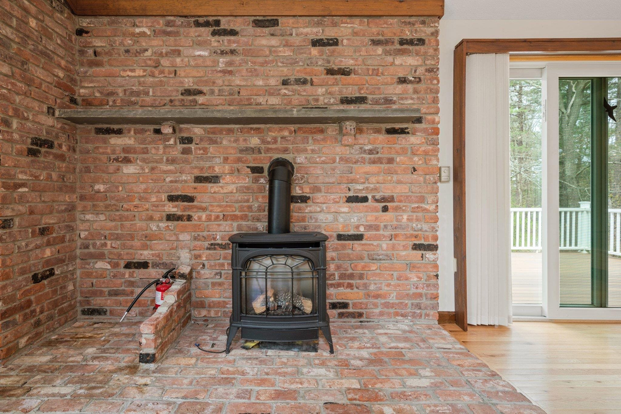 8 Sutton Place Londonderry, NH 03053 - Photo 12 of 38