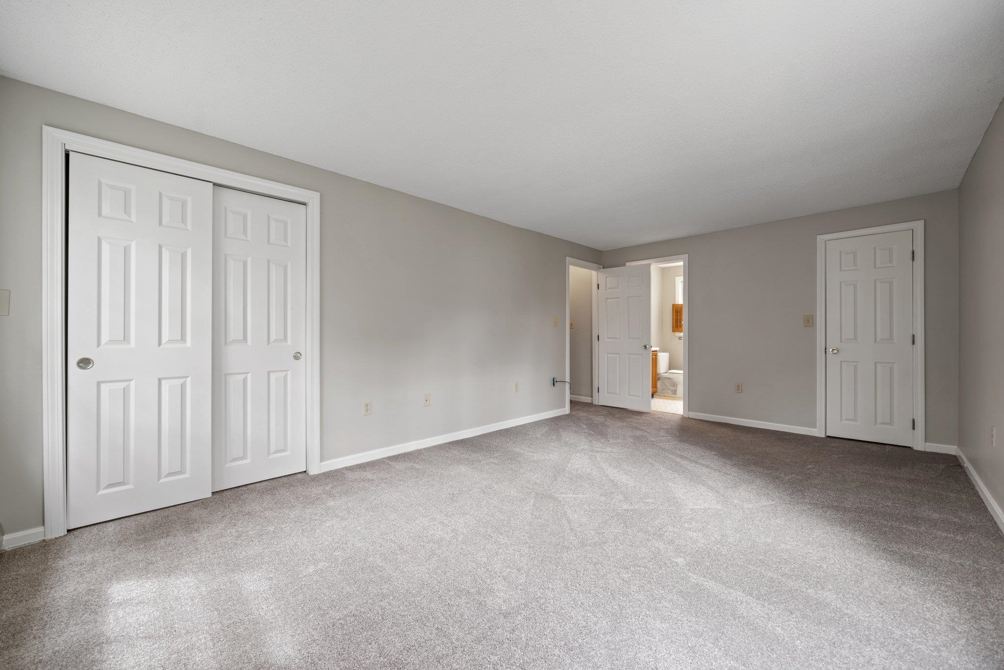 8 Sutton Place Londonderry, NH 03053 - Photo 21 of 38
