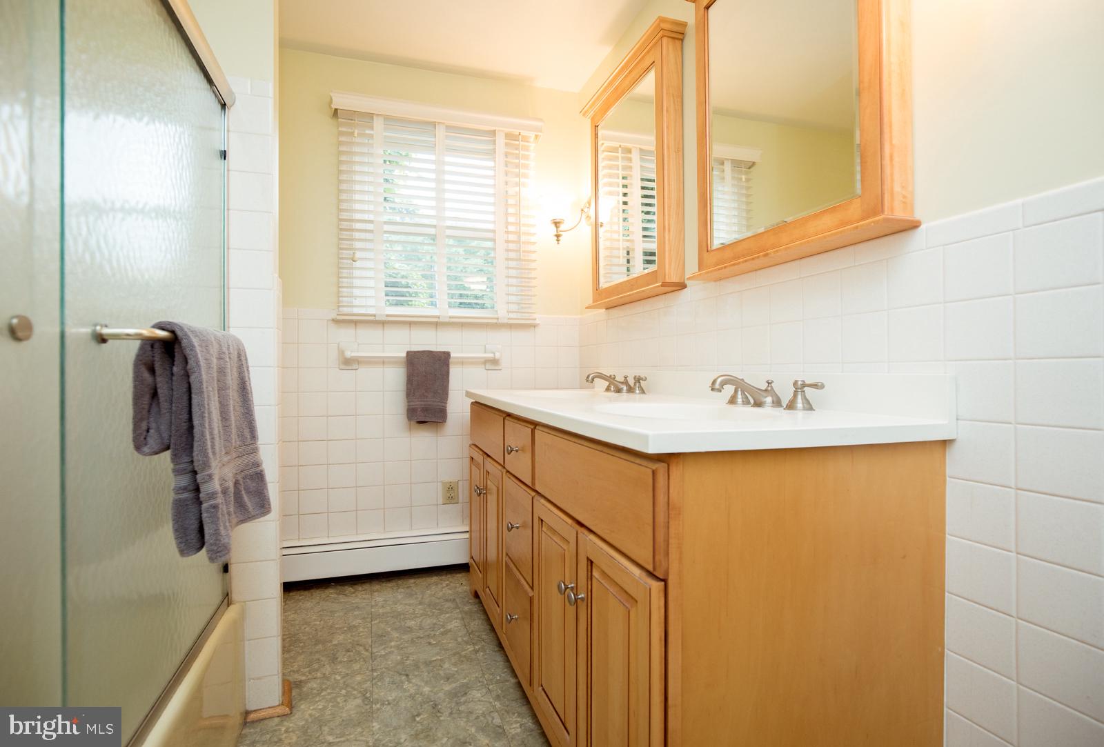 218 Pebble Ridge Road Warrington, PA 18976 - Photo 31 of 41 Upstairs Hall Bathroom with tub & Linen Closet