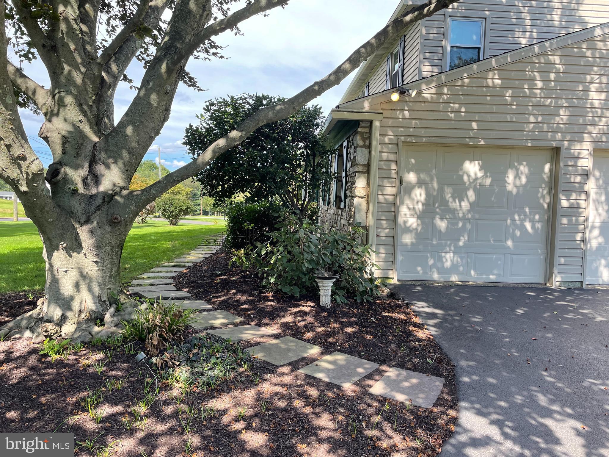 218 Pebble Ridge Road Warrington, PA 18976 - Photo 36 of 41 Side entry garage & path to Front door