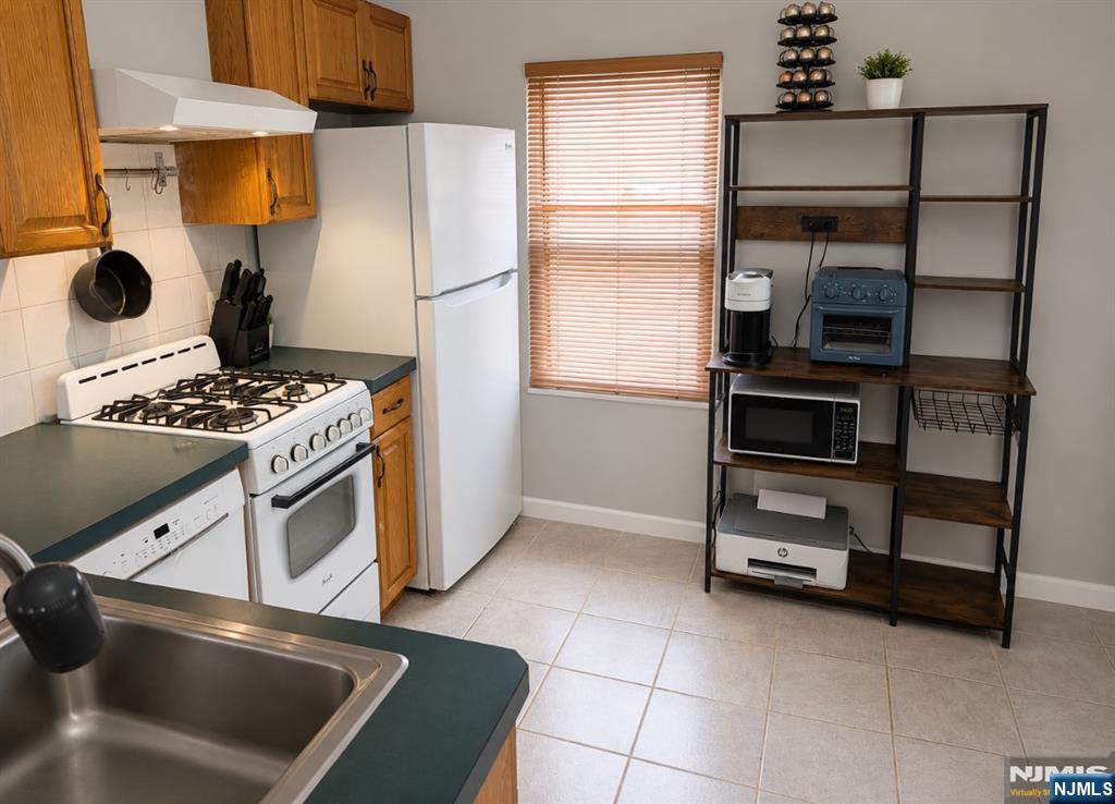 21-23 Fitzherbert Street Bloomfield, NJ 07003 - Photo 17 of 25