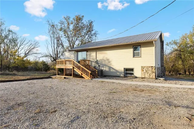 $240,000 | 1233 235th Street, Fort Scott, KS 66701