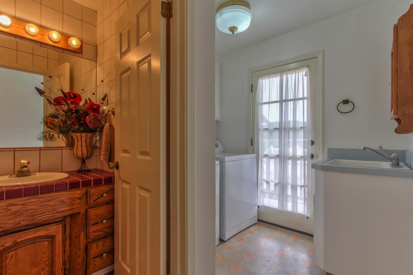 645 Boronda Road Salinas, CA 93907 - Photo 11 of 31 Gallery Image 11