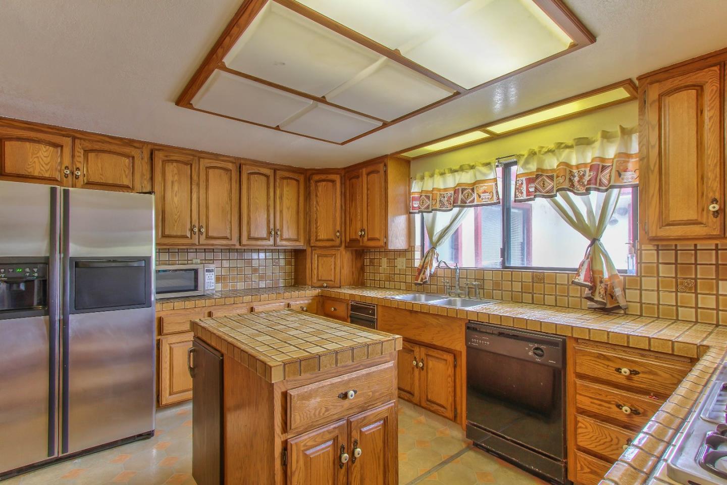 645 Boronda Road Salinas, CA 93907 - Photo 13 of 31 Gallery Image 13