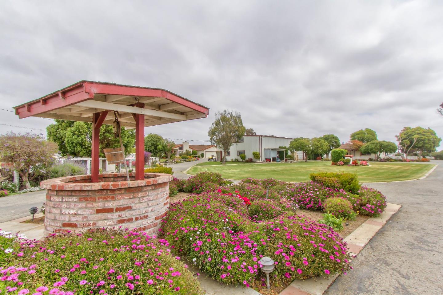 645 Boronda Road Salinas, CA 93907 - Photo 2 of 31 Gallery Image 2