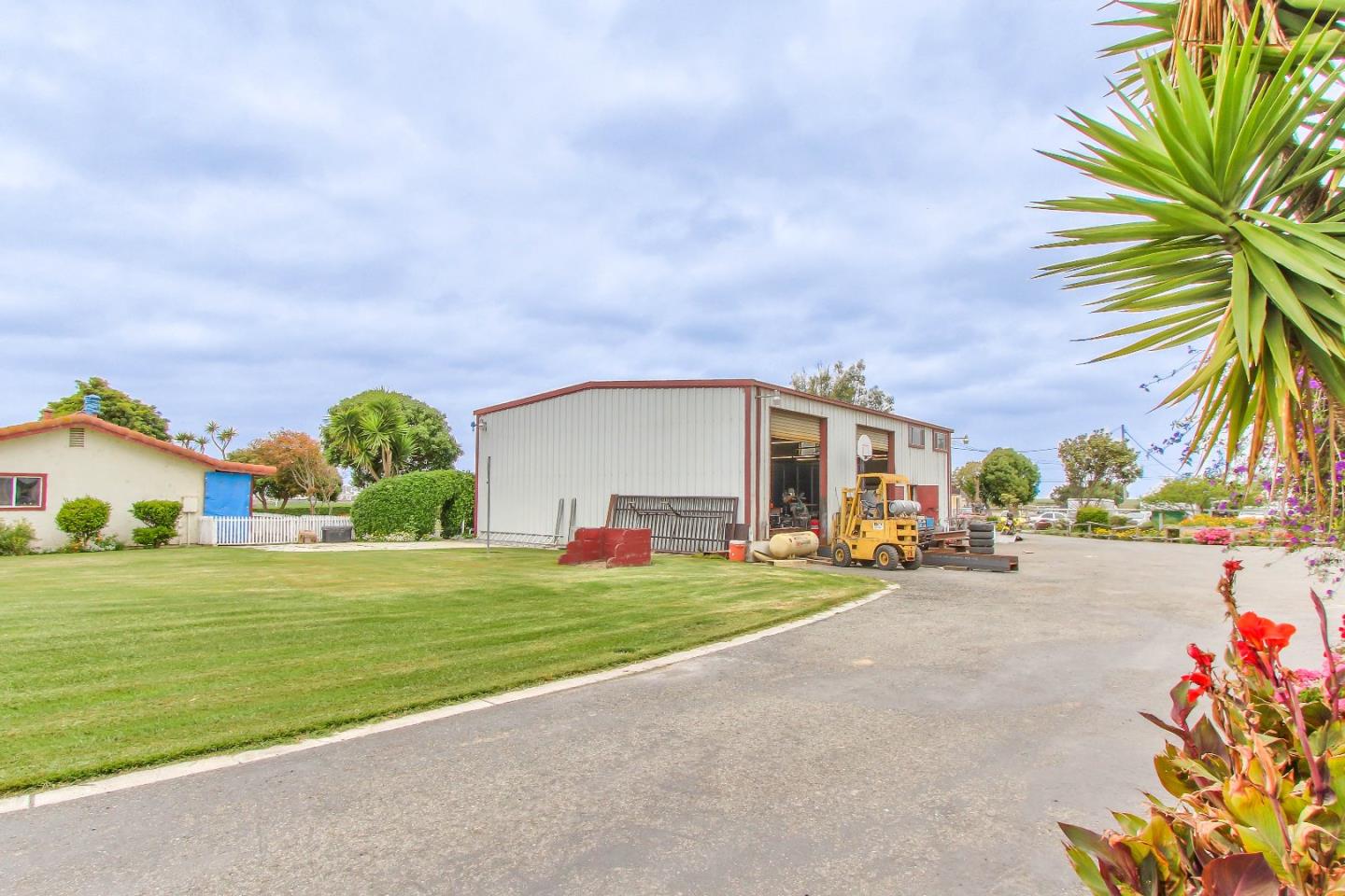 645 Boronda Road Salinas, CA 93907 - Photo 25 of 31 Gallery Image 25