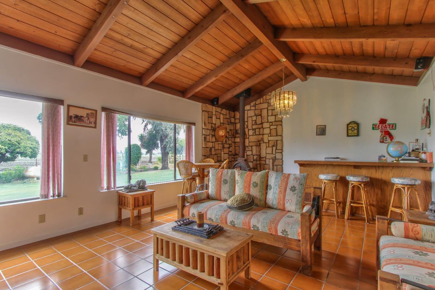 645 Boronda Road Salinas, CA 93907 - Photo 9 of 31 Gallery Image 9