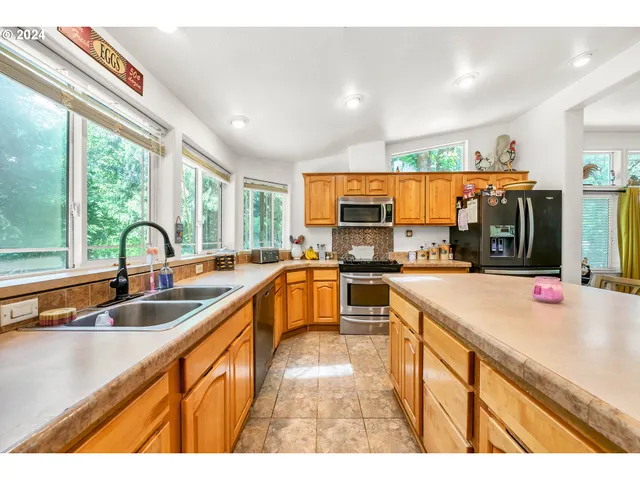 $375,000 | 92705 Two Lakes Lane, Blachly, OR 97412