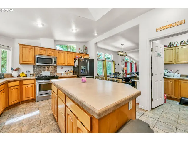 $375,000 | 92705 Two Lakes Lane, Blachly, OR 97412