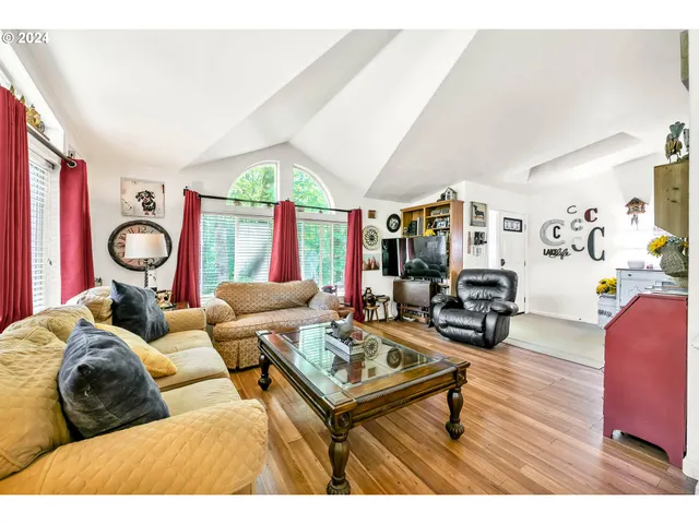 $375,000 | 92705 Two Lakes Lane, Blachly, OR 97412