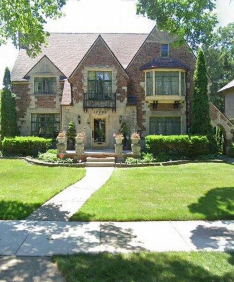19445 Shrewsbury Road Detroit, MI 48221 - Photo 1 of 19 IMG_4915