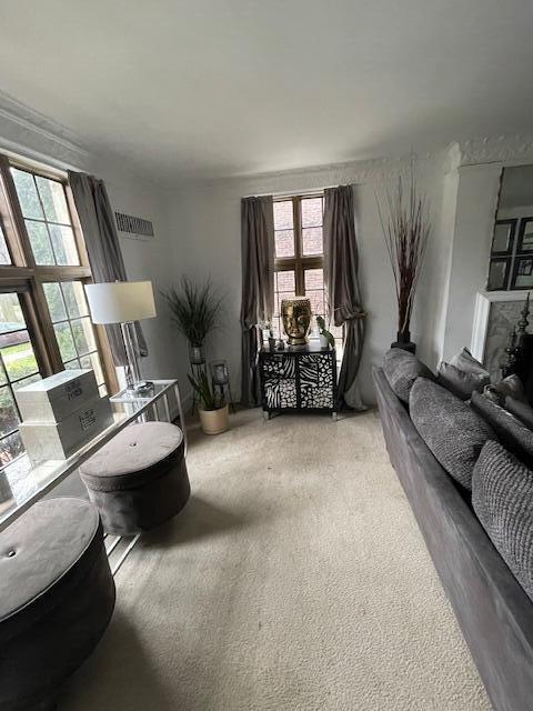 19445 Shrewsbury Road Detroit, MI 48221 - Photo 11 of 19 Living room