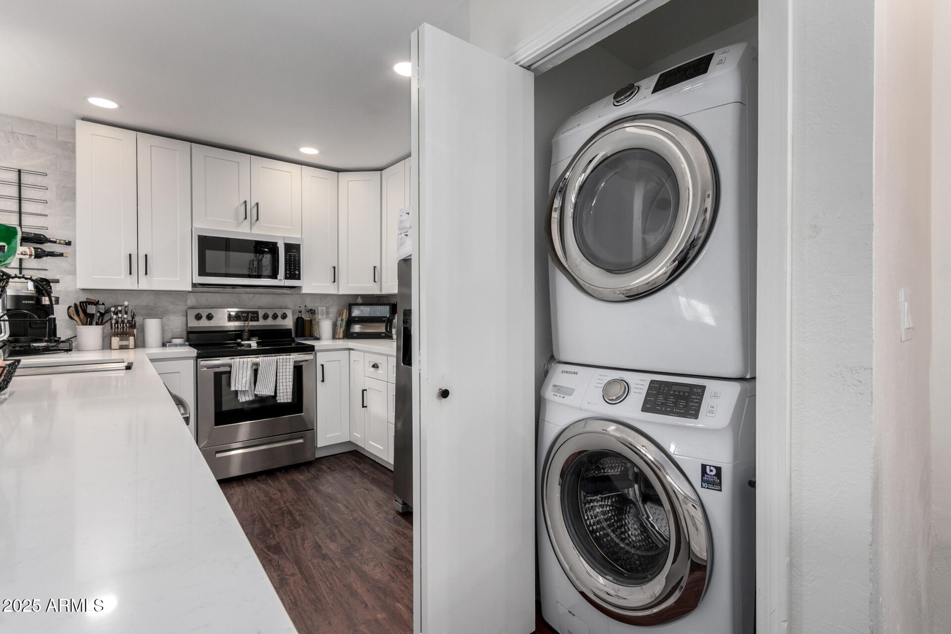 533 West Guadalupe Road, Unit 1069 Mesa, AZ 85210 - Photo 15 of 18 Laundry