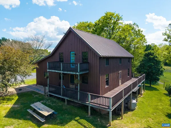 $899,000 | 3292 East Side Highway, Crimora, VA 24431