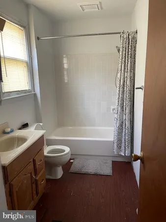 $390,000 | 120 Hedgewick Drive, Newark, DE 19702