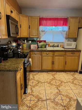 $390,000 | 120 Hedgewick Drive, Newark, DE 19702