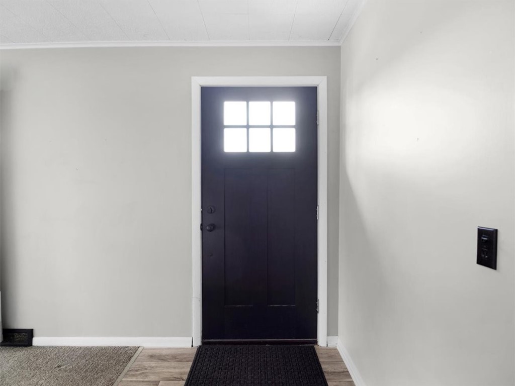 6454 Furnace Road Ontario, NY 14519 - Photo 5 of 47