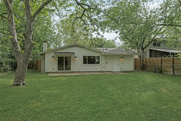 $3,150 | 404 Arbor Lane, Austin, TX 78745