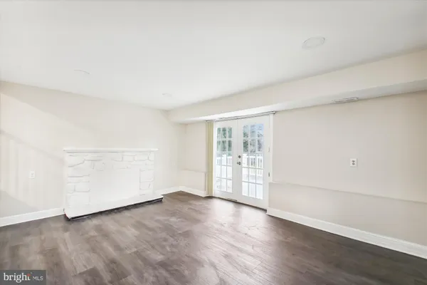 $3,000 | 803 Congressional Court, Bowie, MD 20721