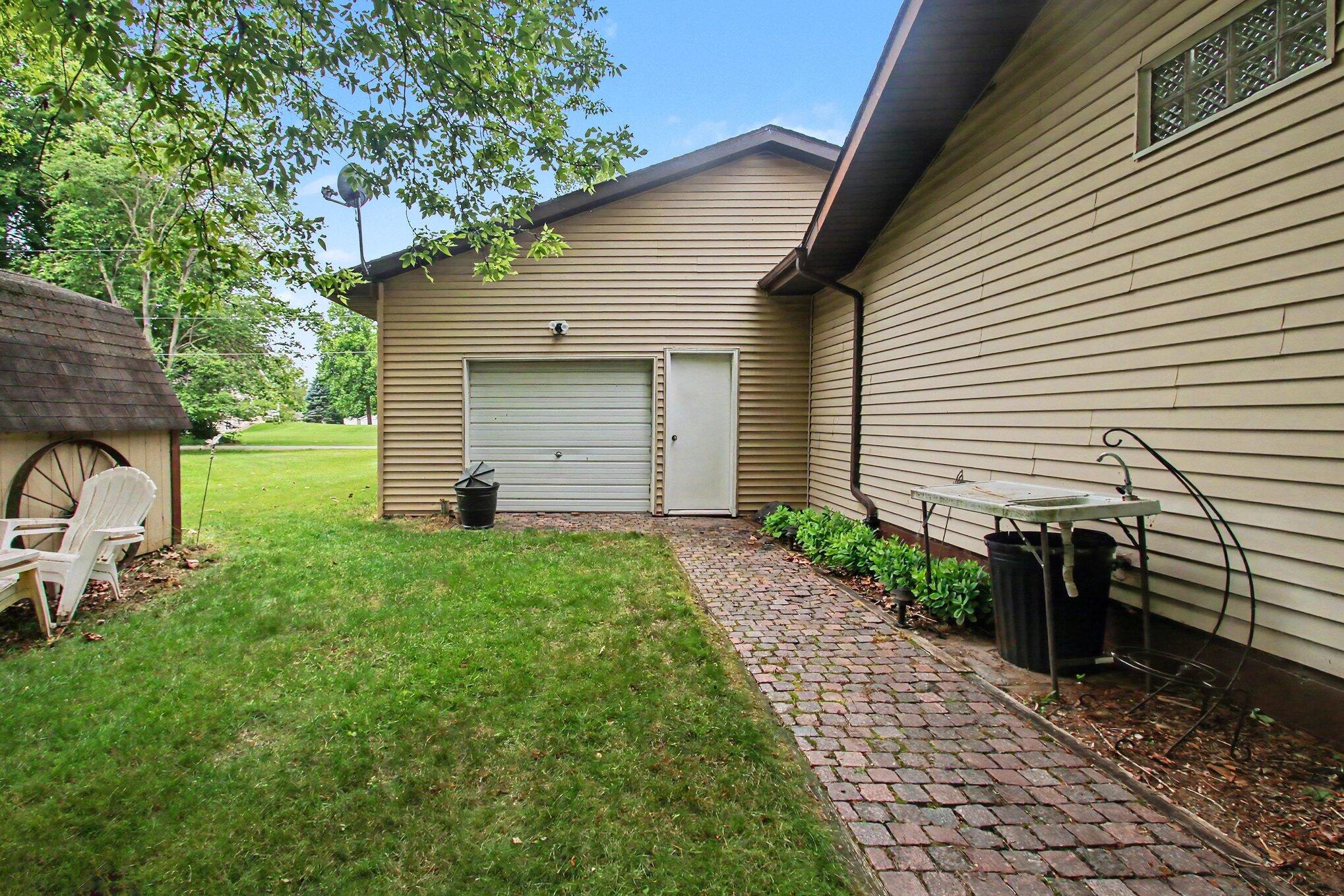 46896 Meadow Lane Decatur, MI 49045 - Photo 27 of 28 026_file_1286