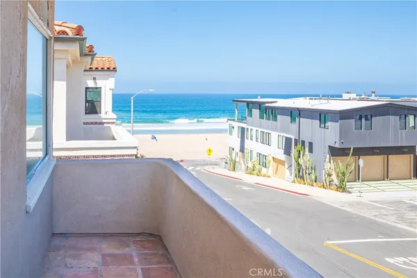 $2,475,000 | 120 Marine Avenue, Manhattan Beach, CA 90266