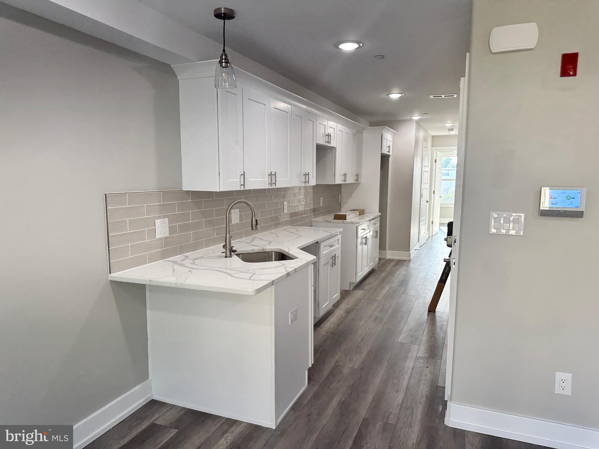 2240 North 2nd Street, Unit 3 Philadelphia, PA 19133 - Photo 4 of 20