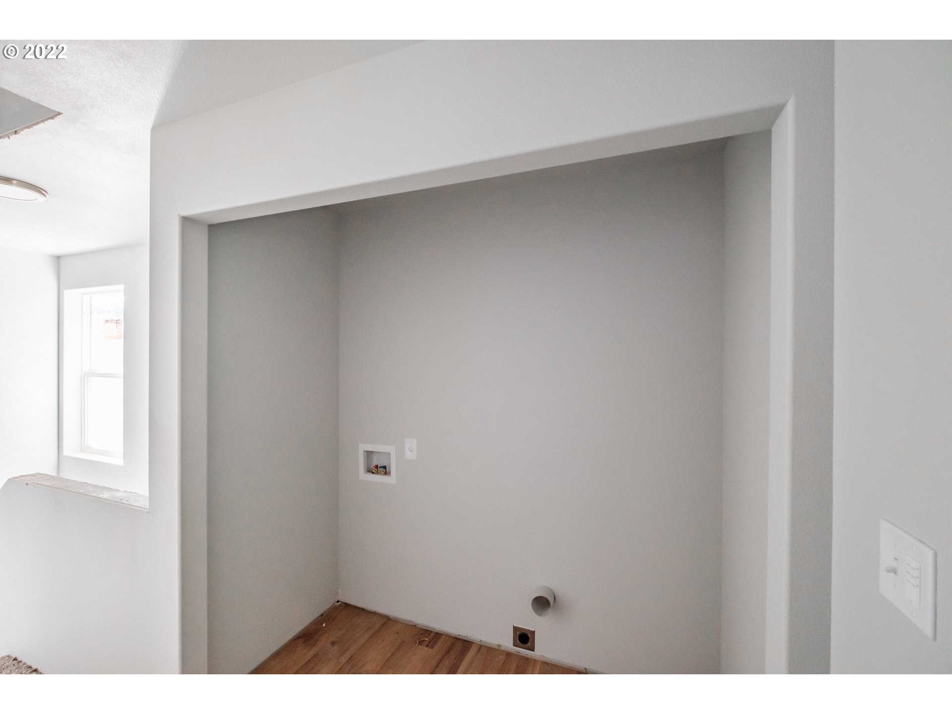 1671 Cooper Street Lebanon, OR 97355 - Photo 16 of 32 a view of an empty room