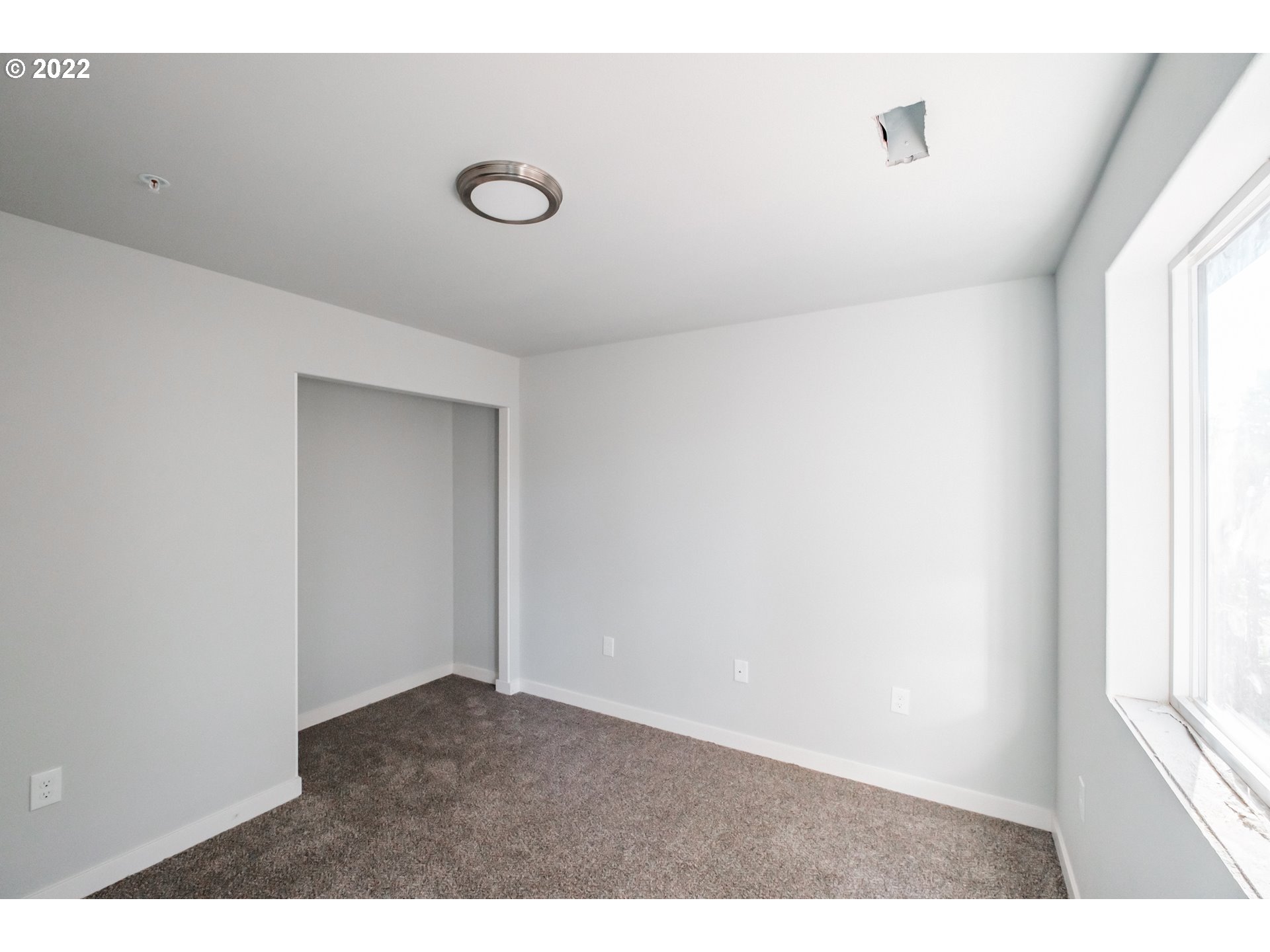 1671 Cooper Street Lebanon, OR 97355 - Photo 23 of 32 a view of an empty room