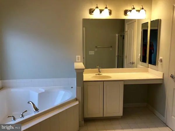 $3,900 | 2849 Laura Gae Circle, Vienna, VA 22180