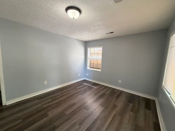 $1,050 | 1300 Robin Hood Lane, Memphis, TN 38111