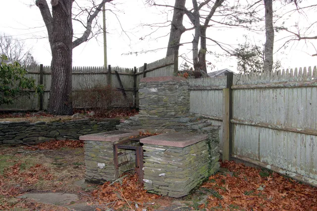 $580,000 | 4 Van Bummel Road, Buzzards Bay, MA 02532