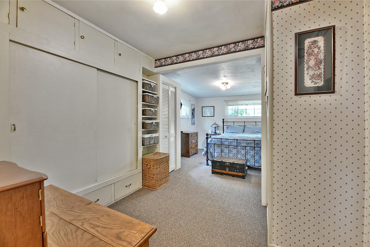 6380 Adams Road Talent, OR 97540 - Photo 15 of 37 15