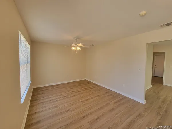 $1,395 | 10527 Hunters Pond, San Antonio, TX 78224