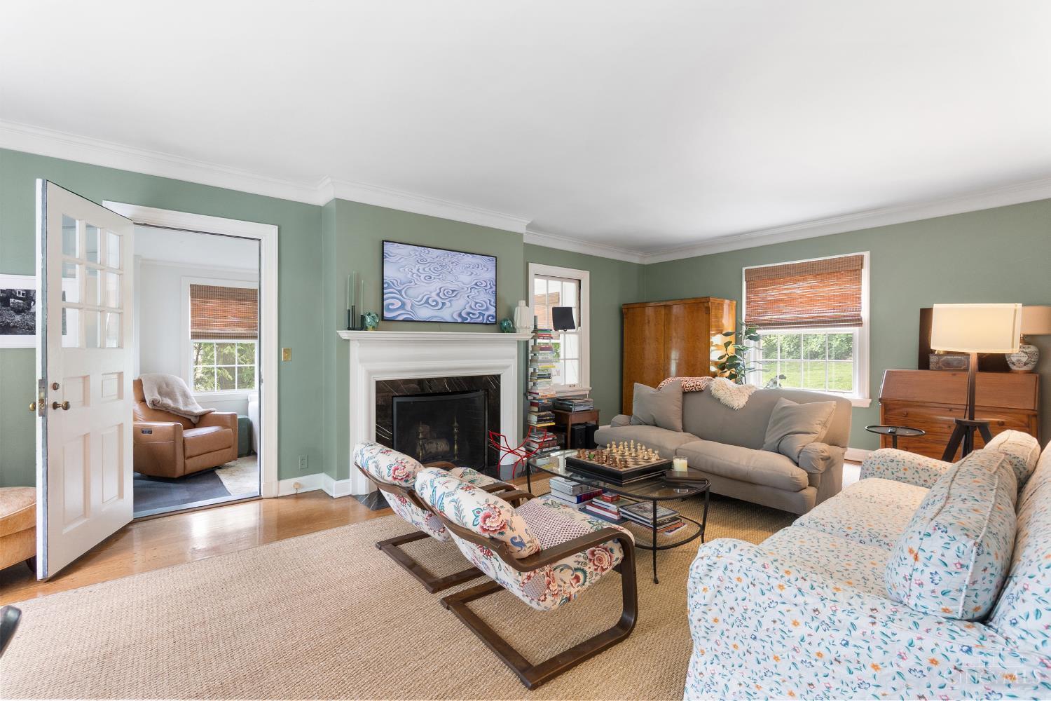 555 Reily Road Wyoming, OH 45215 - Photo 7 of 53