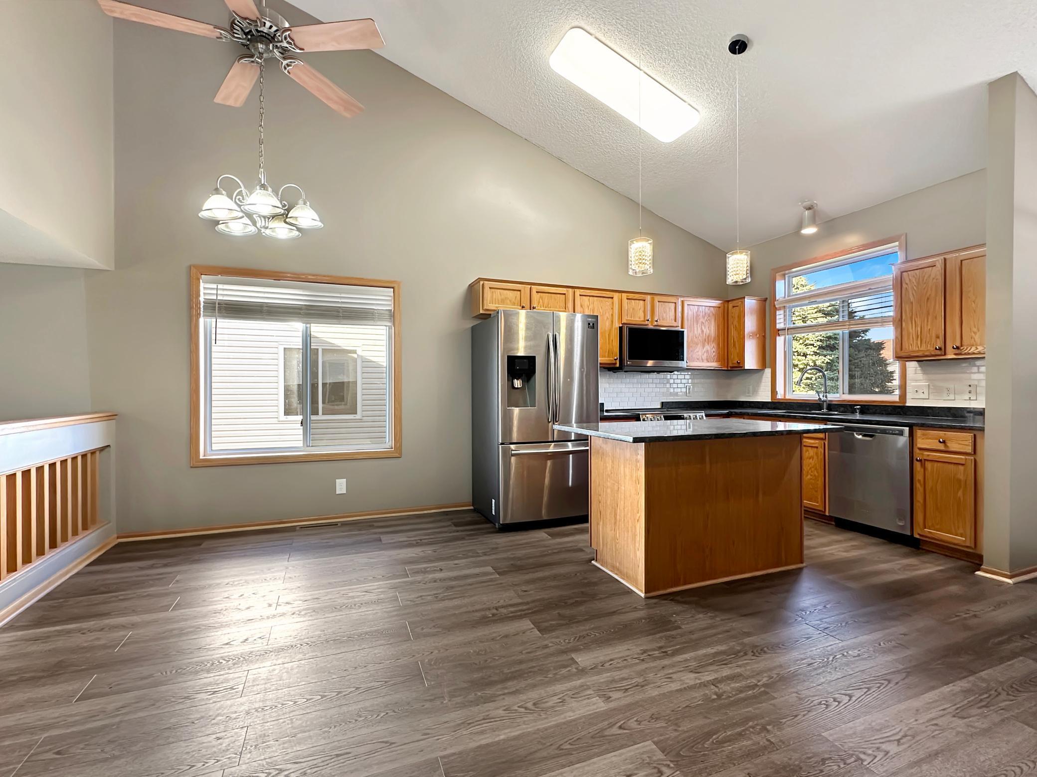 1556 Chartreux Avenue Shakopee, MN 55379 - Photo 2 of 15