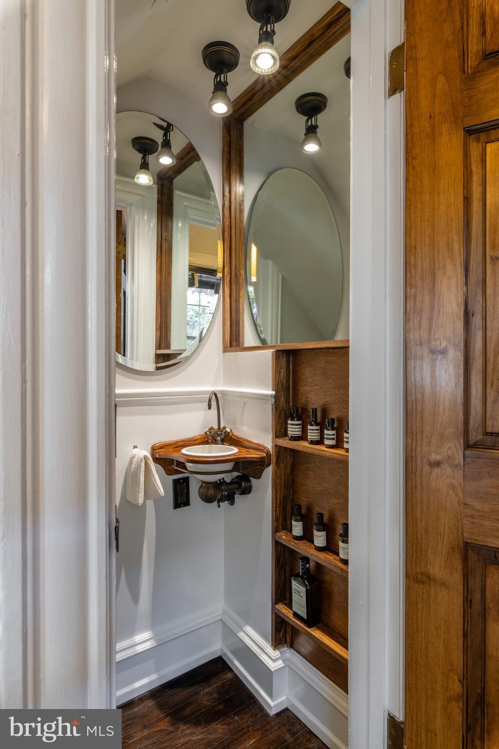 636 G Street Southeast Washington, DC 20003 - Photo 11 of 34 Main level powder room