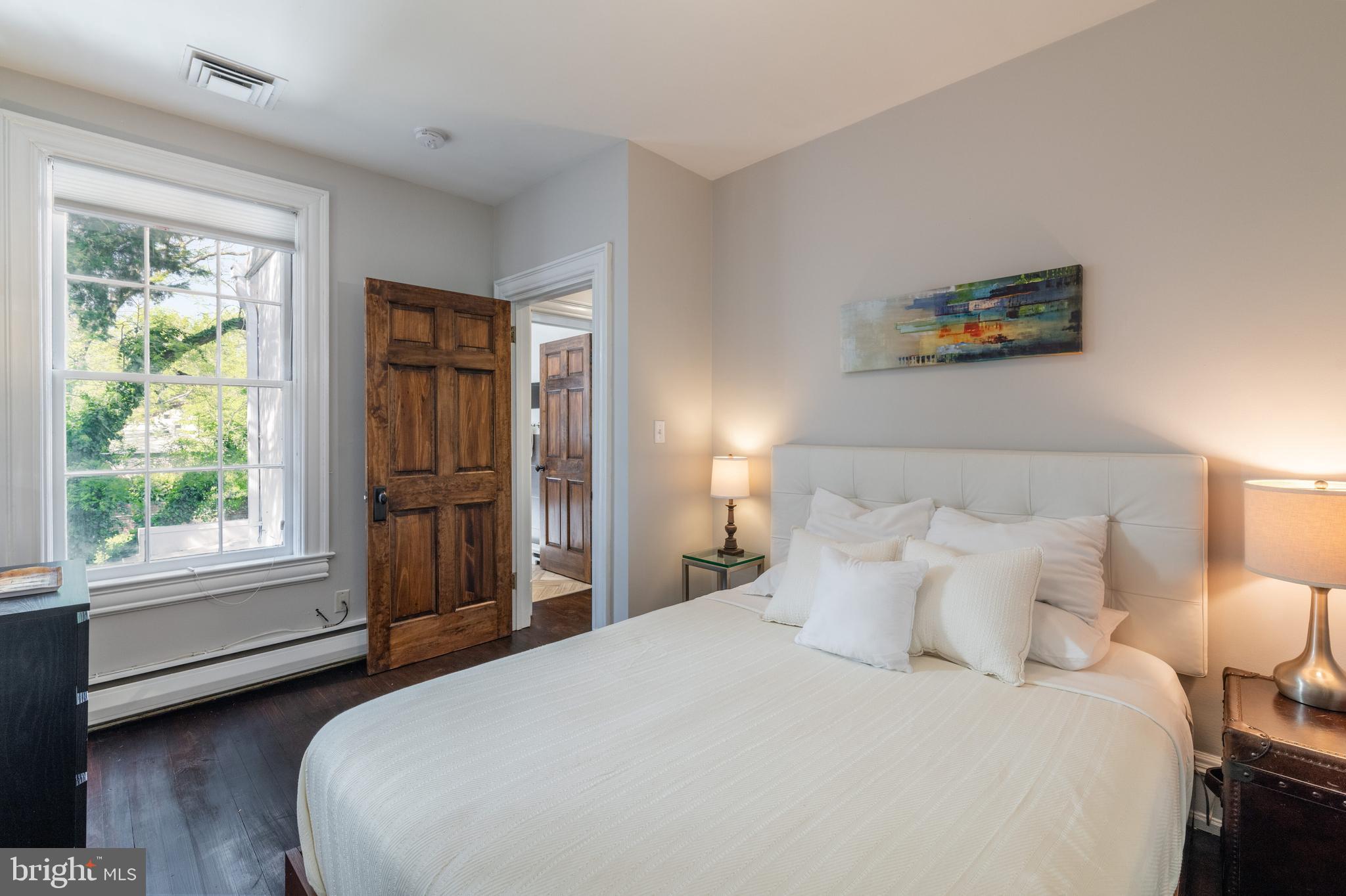 636 G Street Southeast Washington, DC 20003 - Photo 20 of 34 Guest bedroom upstairs