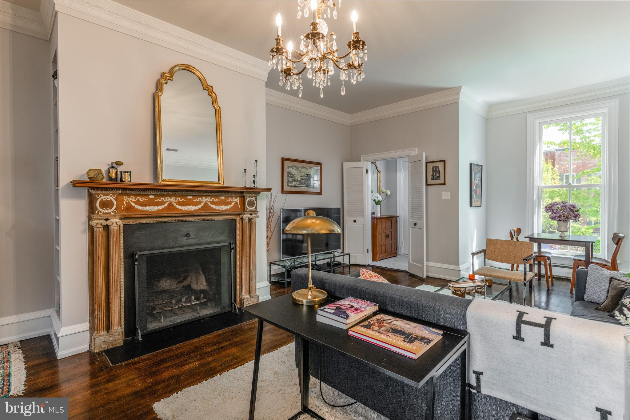 636 G Street Southeast Washington, DC 20003 - Photo 5 of 34 Flooded with light via the south facing windows