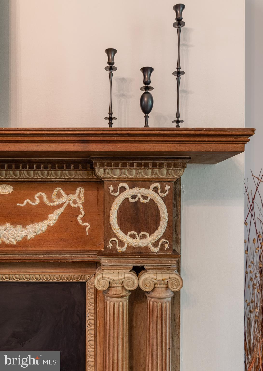 636 G Street Southeast Washington, DC 20003 - Photo 6 of 34 Ornate mantle