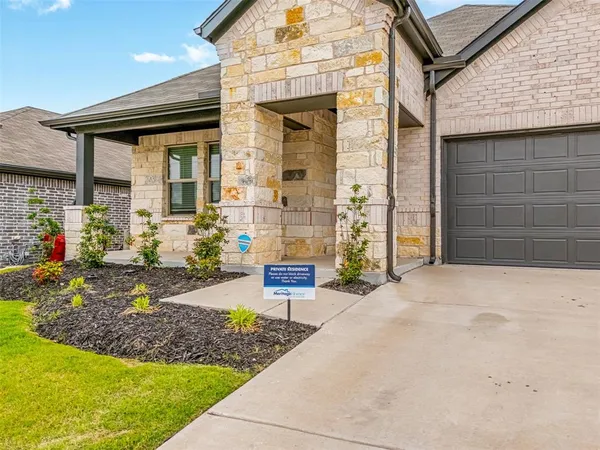 $1,995 | 2200 Dunbar Drive, Sherman, TX 75092
