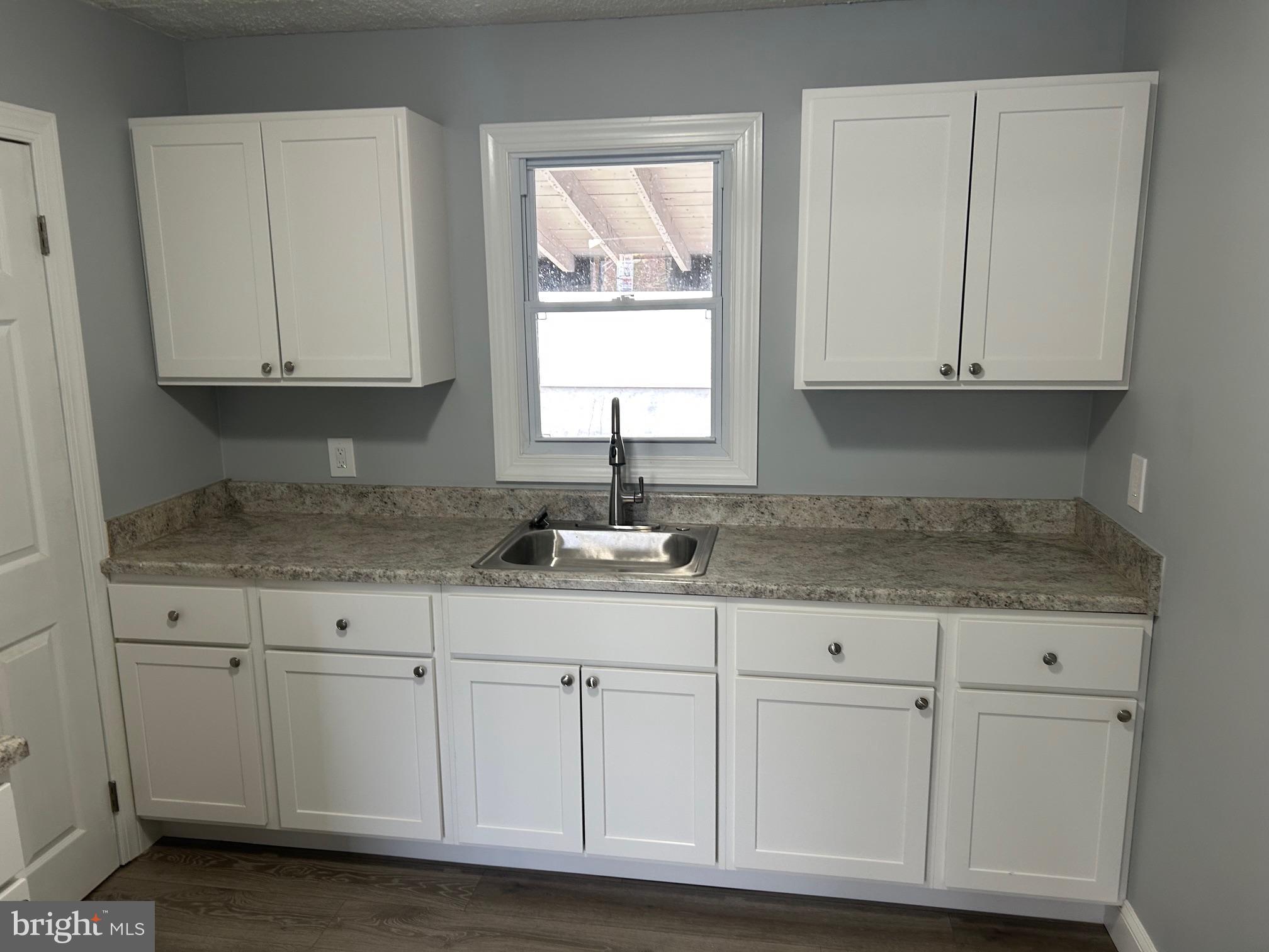212 Sycamore Road Baltimore, MD 21226 - Photo 6 of 26