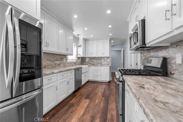 $2,895,000 | 121 25th Street, Newport Beach, CA 92663