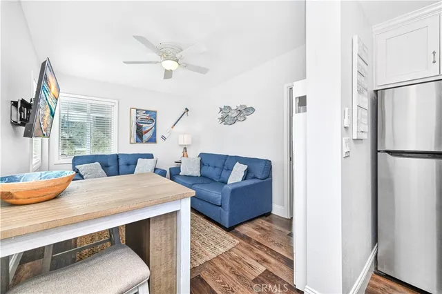 $2,895,000 | 121 25th Street, Newport Beach, CA 92663