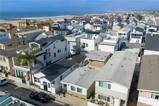 $2,895,000 | 121 25th Street, Newport Beach, CA 92663